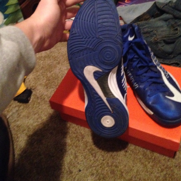 Nike hyperdunks - Picture 2 of 3