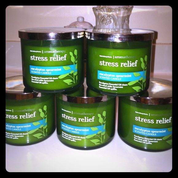 Eucalyprus spearmint stress relief candle.