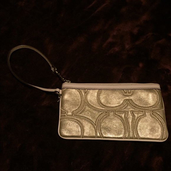 Coach wristlet! - Picture 4 of 4