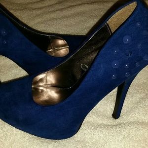 Spiked heel dark blue suede pumps