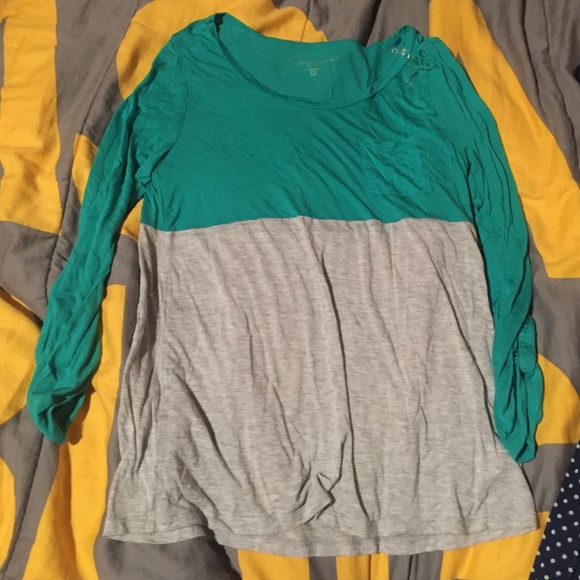 Long sleeve, color block shirt