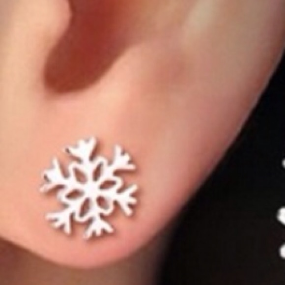 925 sterling silver snow flake earrings - Picture 3 of 4