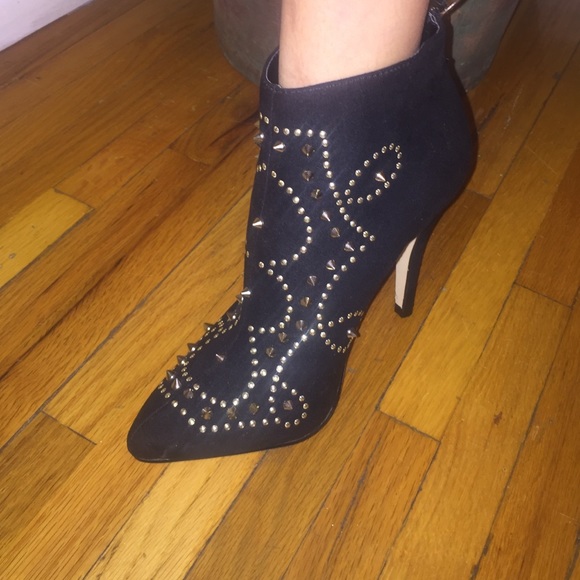 Heeled bootie