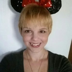 Meet your Posher, Carrie