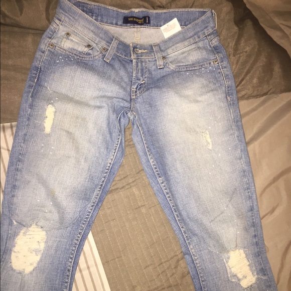 Levis