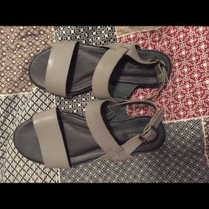 Forever 21 minimalist sandal sz 6.5