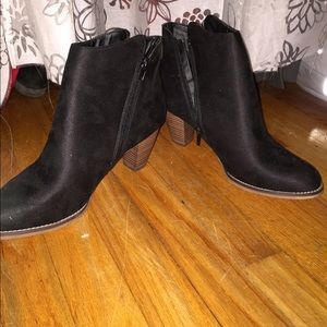 Black heel booties