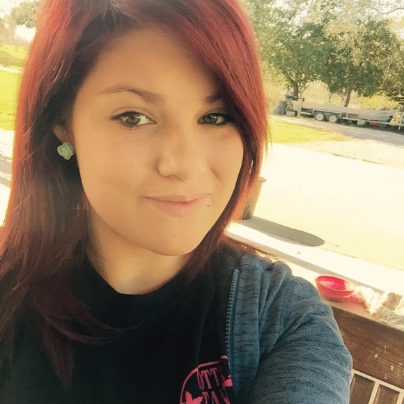 Meet your posher,Selena