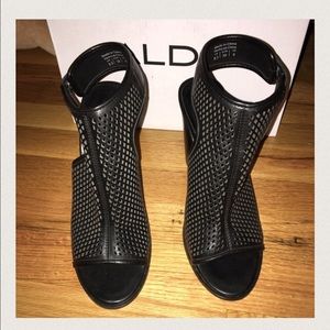ALDO Aelalla sandal.