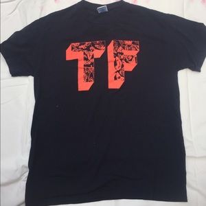 Medium Gildan Title Fight Band Shirt