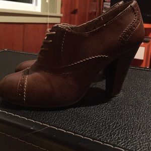 American Eagle Outfitters Shoes - Oxford style heels American Eagle Outfitters Shoes - Oxford style heels