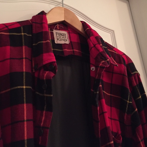 💥SOLD💥LF Stores Oversized Sheer Back Flannel - Picture 2 of 4