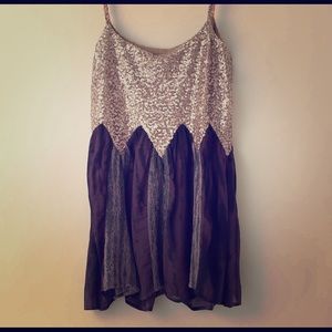 Gimmicks by BKE Sequin Tank