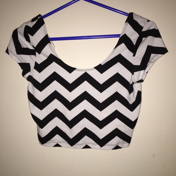 Black and white crop top