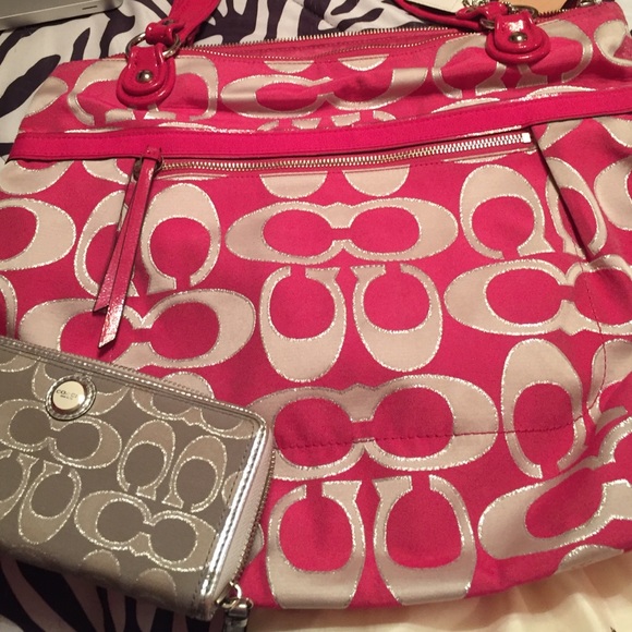 Coach poopy signature glam tote - Picture 1 of 3