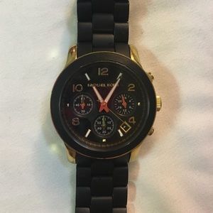 Michael Kors Runway Chronograph Gold & Black Watch