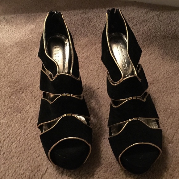 Black and gold wedges - Picture 2 of 3