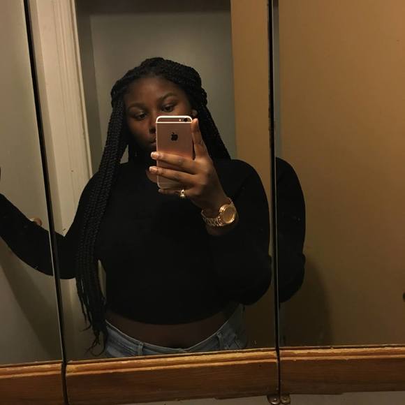 Meet your Posher, Ladayaa - Picture 1 of 1