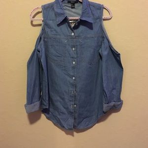 Forever 21 denim button down✨