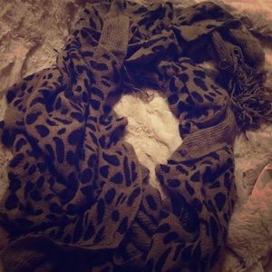 Leopard scarf