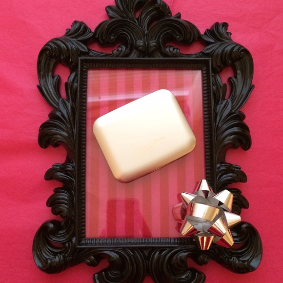 Mary Kay Signature Color Compact