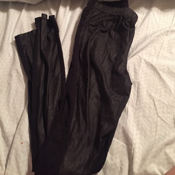 Black leggings