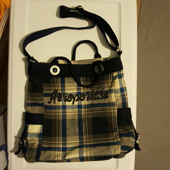 Aeropostale tote bag