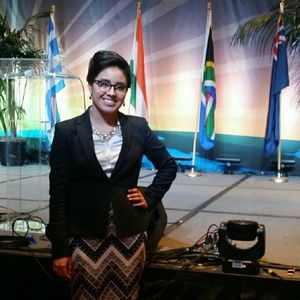 Meet your Posher, Angeles