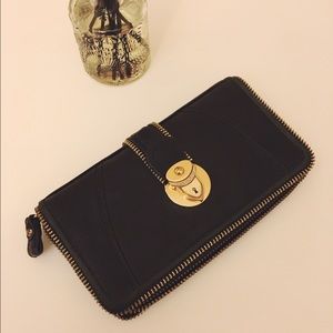 Juicy Couture Zipper Wallet