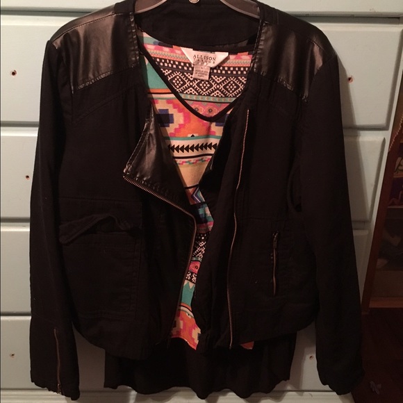 Black jacket with faux leather detailing!