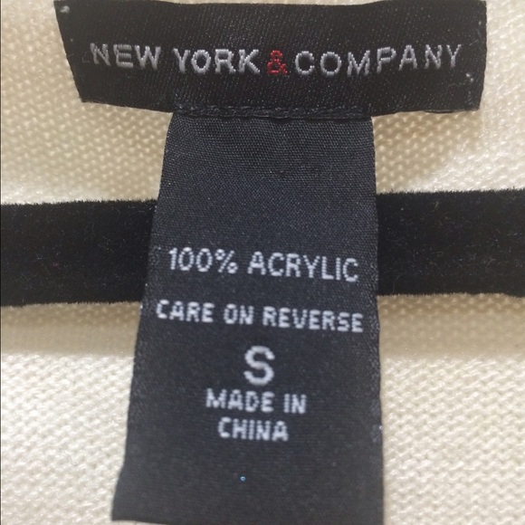 New York and Company V neck sweater - Picture 2 of 3