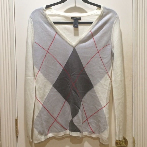 New York and Company V neck sweater - Picture 3 of 3