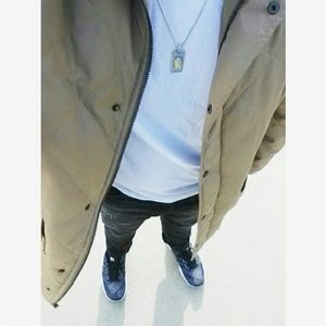 Meet your Posher, Christian