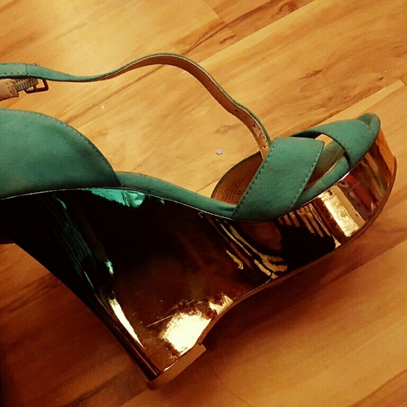 INC heels - Picture 2 of 2