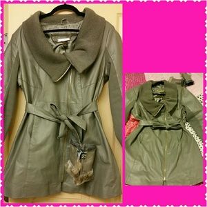 Leather coat with free gloves