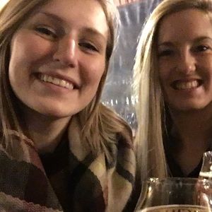 Meet your Posher, Julie