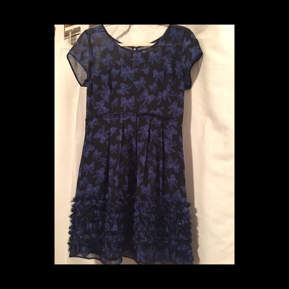 Short sleeved Lauren Conrad dress