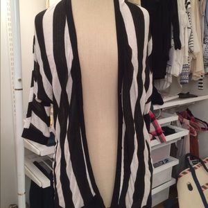 Black and white striped quarter sleeve cardigan