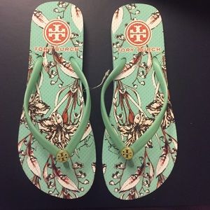 NWOT turquoise mint Tory butch flip flop as 6