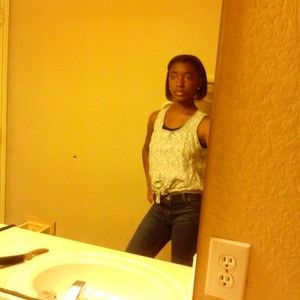 Meet your Posher, Elexis