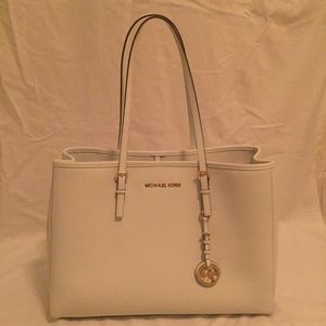 Michael Kors Medium Jet Set Tote