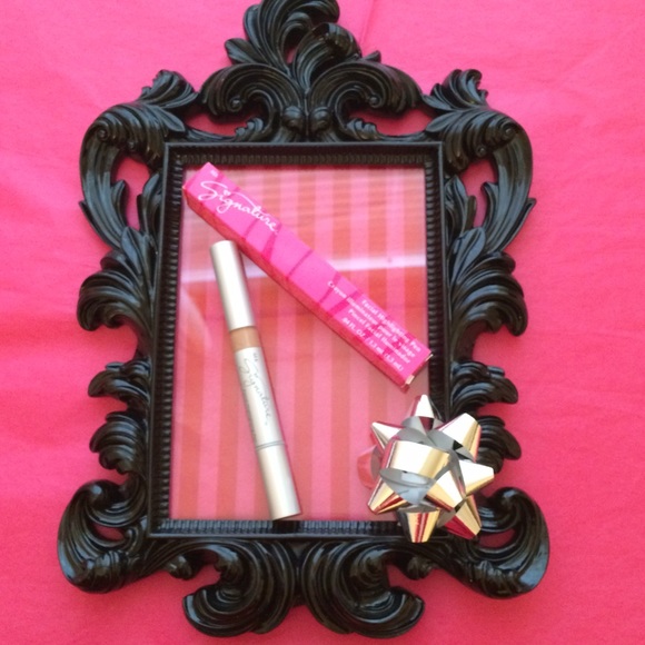 Mary Kay Facial Highlighting Pen Shade 2