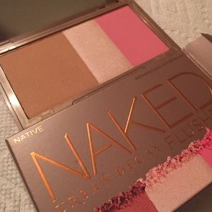 Brand new! URBAN DECAY - NAKED "FLUSHED" PALETTE