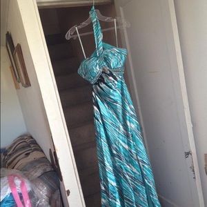 Size 8 Turquoise Prom Dress