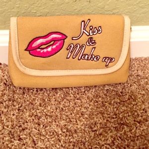 Kiss & Make Up Makeup bag
