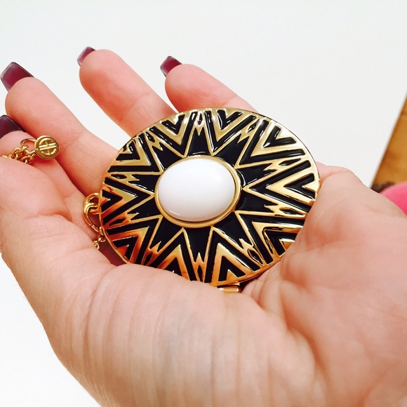 HOUSE OF HARLOW STATEMENT NECKLACE LIMITED EDITION - Picture 3 of 3