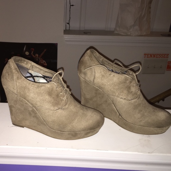 Wedges - Picture 2 of 2