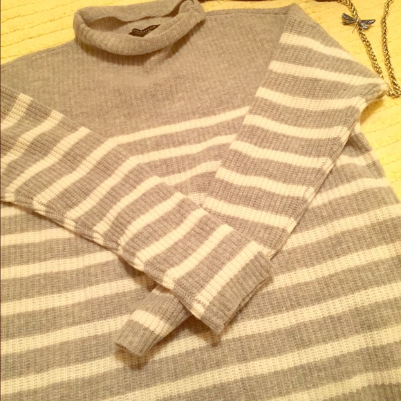 Gray sweater with white stripes