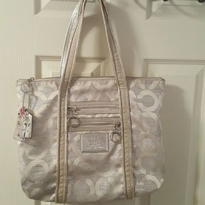 Coach poppy tote