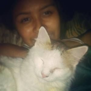 Meet your Posher, Estefania